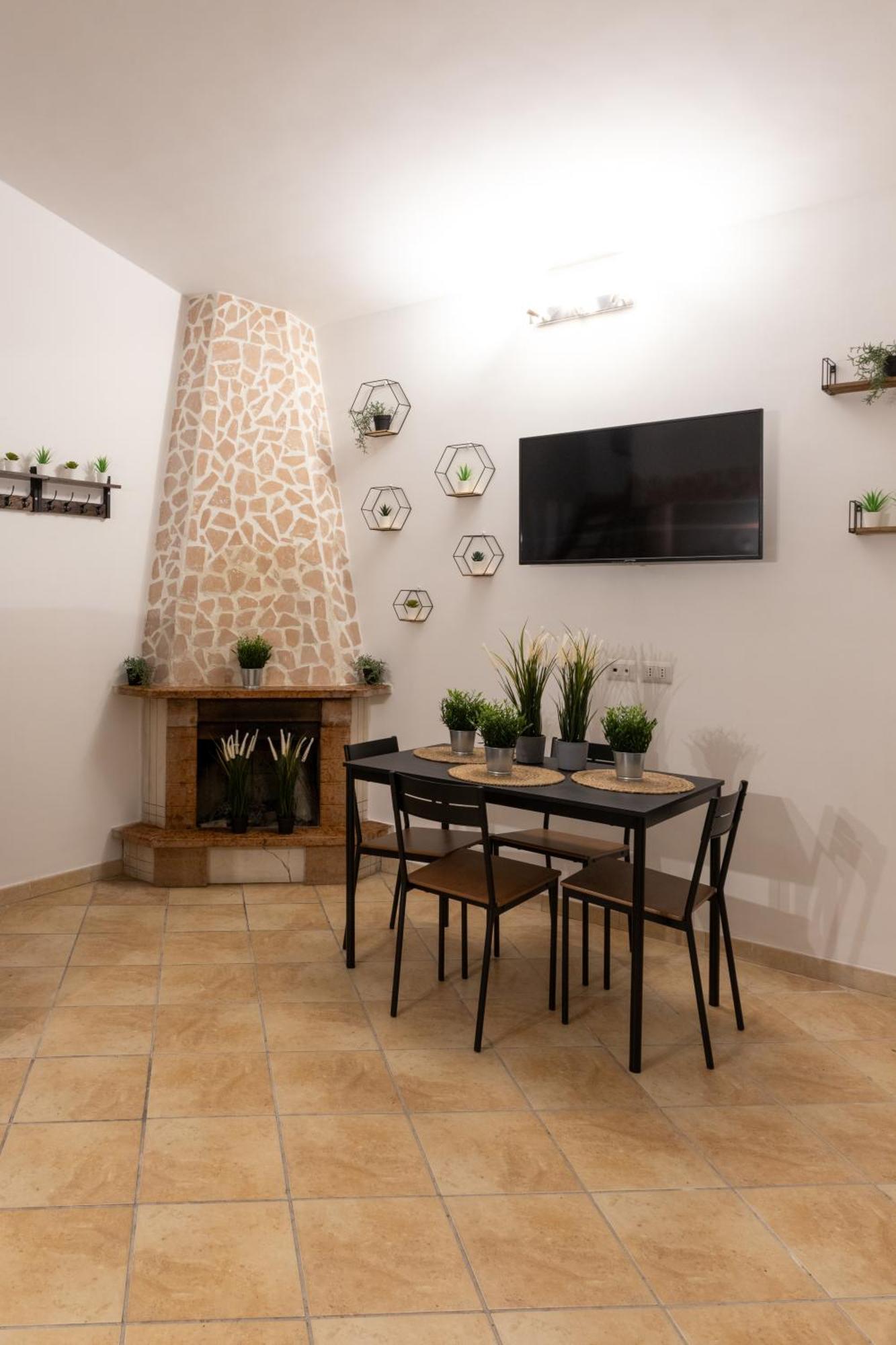 Suite Gli Ulivi Colonna Exterior foto